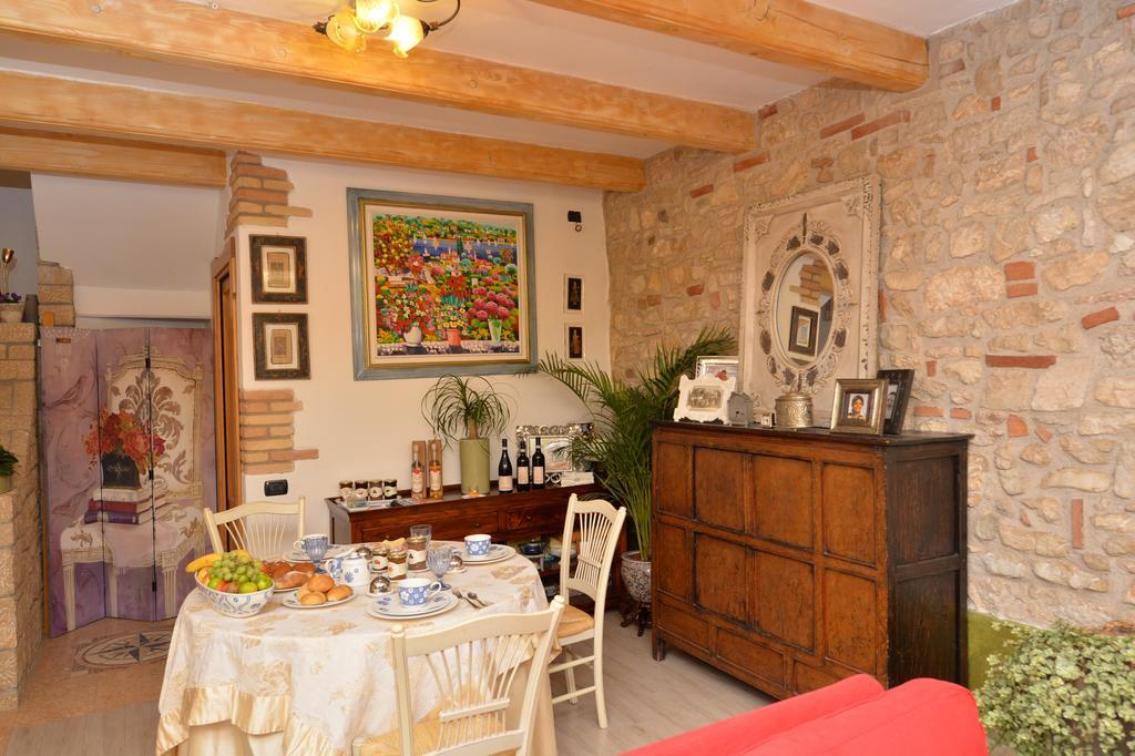 B&B Corte Giare ซานตัมบรอโจ ดิ วัลโปลีเชลลา ภายนอก รูปภาพ